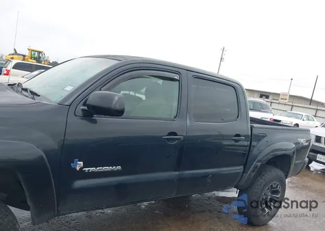 2010 Toyota Tacoma Prerunner V6 z USA, uszkodzony, nr VIN 3TMJU4GN4AM092360